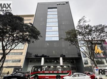 Venta de Oficina en Miraflores con 2 Baños, 135 m² y 3 Cocheras - Amoblada