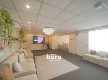 Oficina en Venta en Zona Céntrica de Miraflores con Vista Panorámica