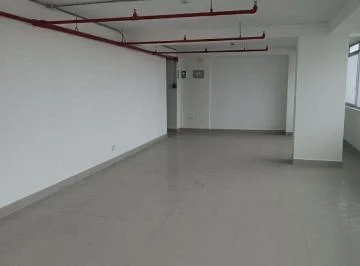 Oficina en Venta o Alquiler Miraflores Cerca del Parque Kennedy