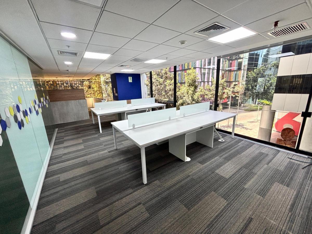 Venta de Oficina Prime Amoblada de 558 m² en Torre Real - San Isidro
