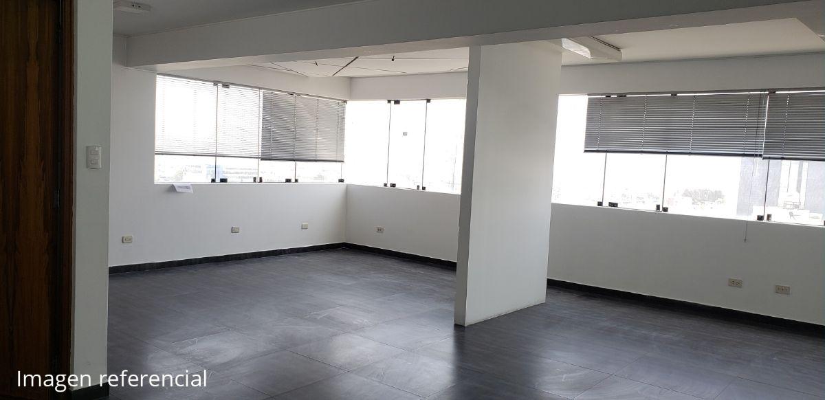 Amplia Oficina en Venta en El Peral Piso 10