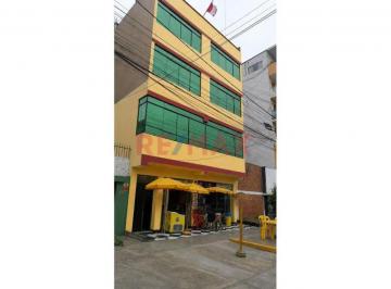 Se Alquila Amplio Local Comercial en Segundo Piso, Excelente Ubicacion Fente Al Mercado Santa Rosa
