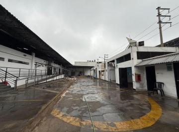 Alquilo Excelente Local Comercial de 2400 m², en Ate