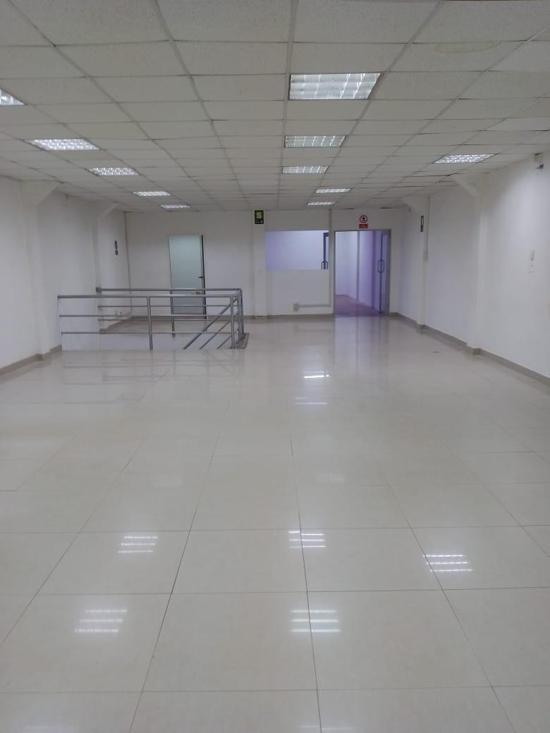 Local en Pucallpa Alquiler de Amplio Local Comercial – Tercer Piso