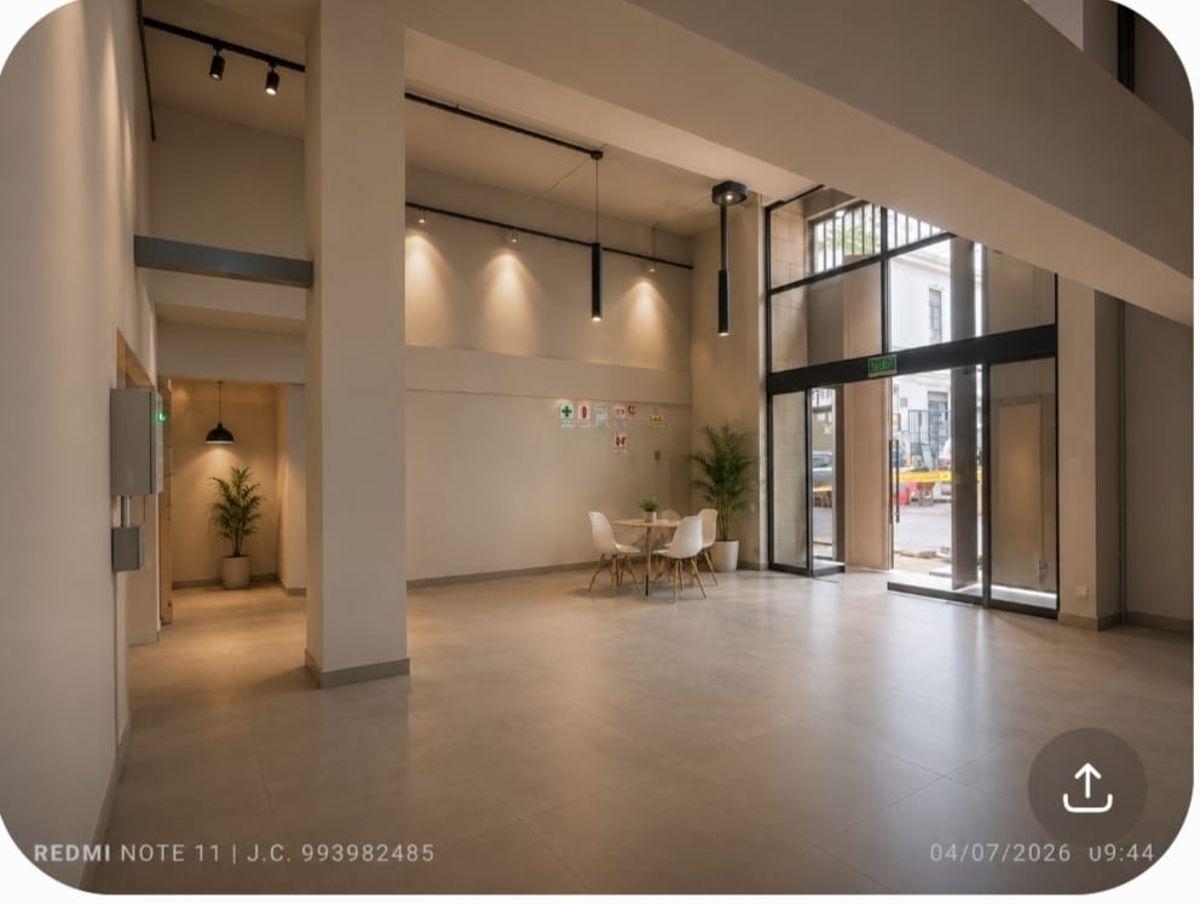 Local Comercial en Alquiler - 175 m². - Primer Piso en Centro de Lima 9.9.3.9.8.2.4.8.5