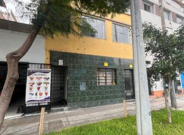 Alquiler de Local Comercial en Primer Piso en Céntica y Comercial Zona de Santa Beatriz