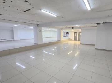 ¡Alquiler de Local Comercial en El Corazón del Jirón de La Unión!