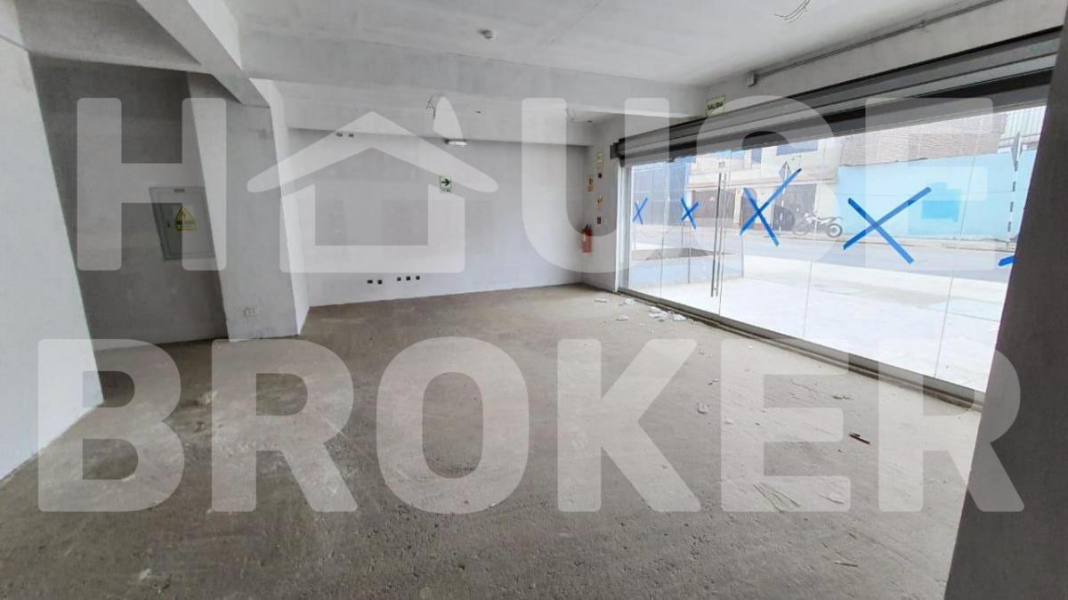 Local Comercial 184 m² en Av Venezuela (Edificio de 20 Pisos)