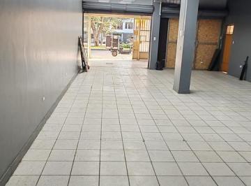 Se Alquila Local Comercial en Ate - Excelente Ubicacion