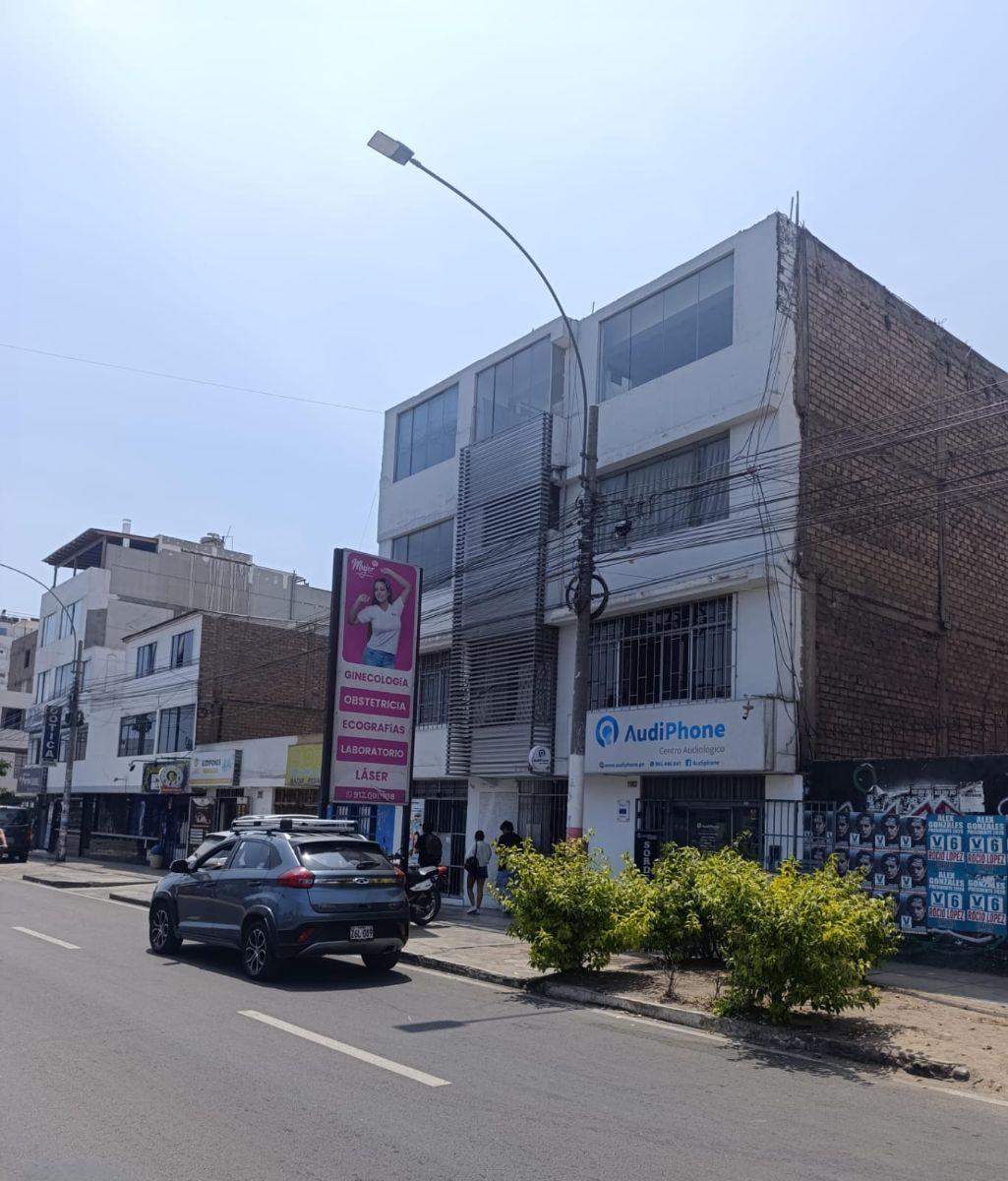 Local Comercial de 80 m² en Alquiler en Av. Carlos Izaguirre