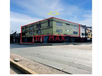 Se Alquila Local Comercial de Tres Pisos en Av. Universitaria a Dos Cuadras de Ovalo Infantas