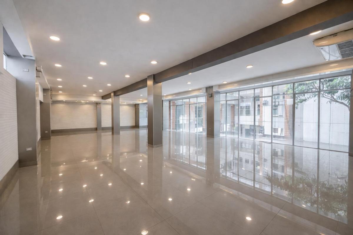 Se Alquila Local Comercial en Moderno Edificio Comercial en Los Olivos