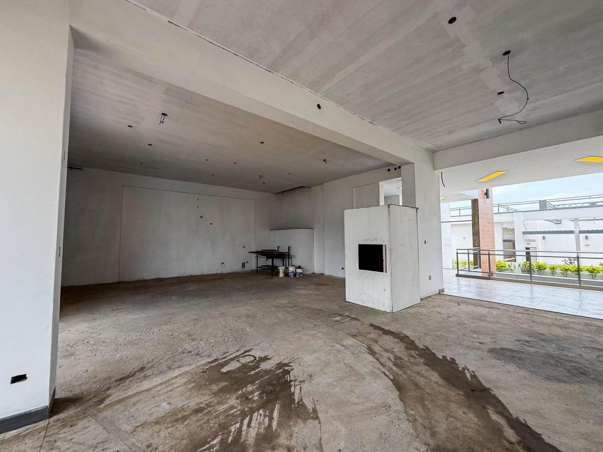 Se Alquila Local Comercial en Moderno Edificio Comercial en Los Olivos