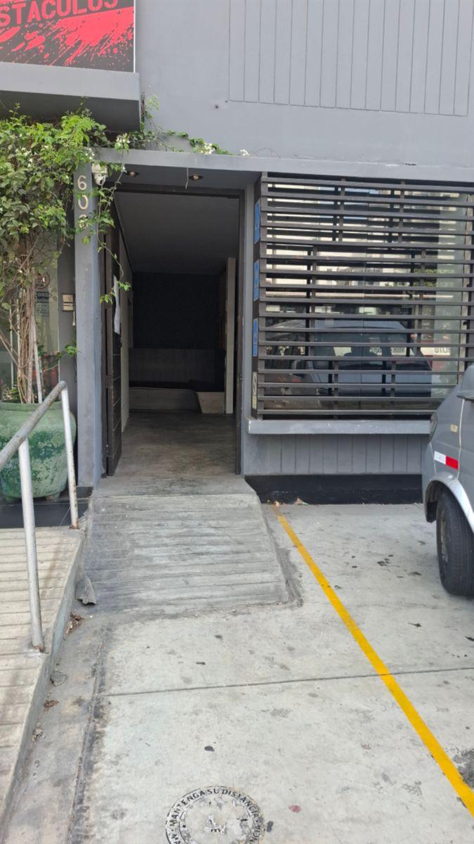 Alquilo Excelente Local Comercial Para Todo Tipo de Negocio 100 m² Puerta a La Calle