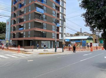 Local Comercial en Av. Bolivar. Esquina