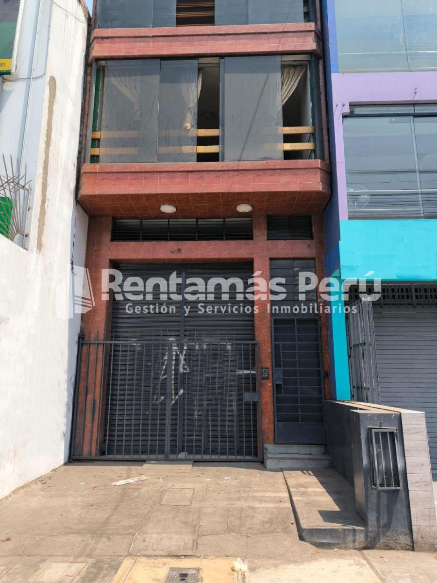 Alquilo Local Comercial de 3 Pisos Costado de Banco de La Nación - Los Postes - S. J. l