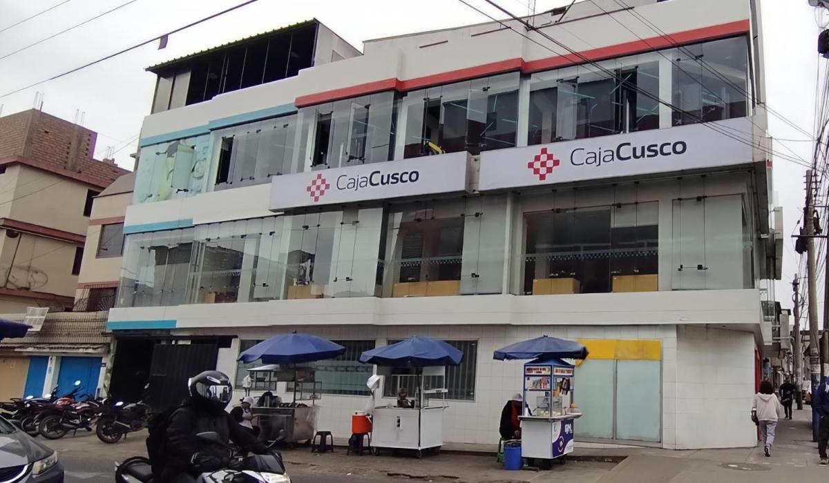 Alquiler de Local Comercial en San Juan de Miraflores de 104 m²
