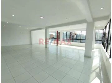 1184672 - Local Comercial 3er Piso Vista a La Av. Canta Callao Cerca a Carlos Izaguirre - San Martín