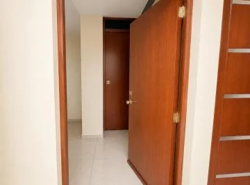 Local Comercial en Venta en Av Principal Mercaderes