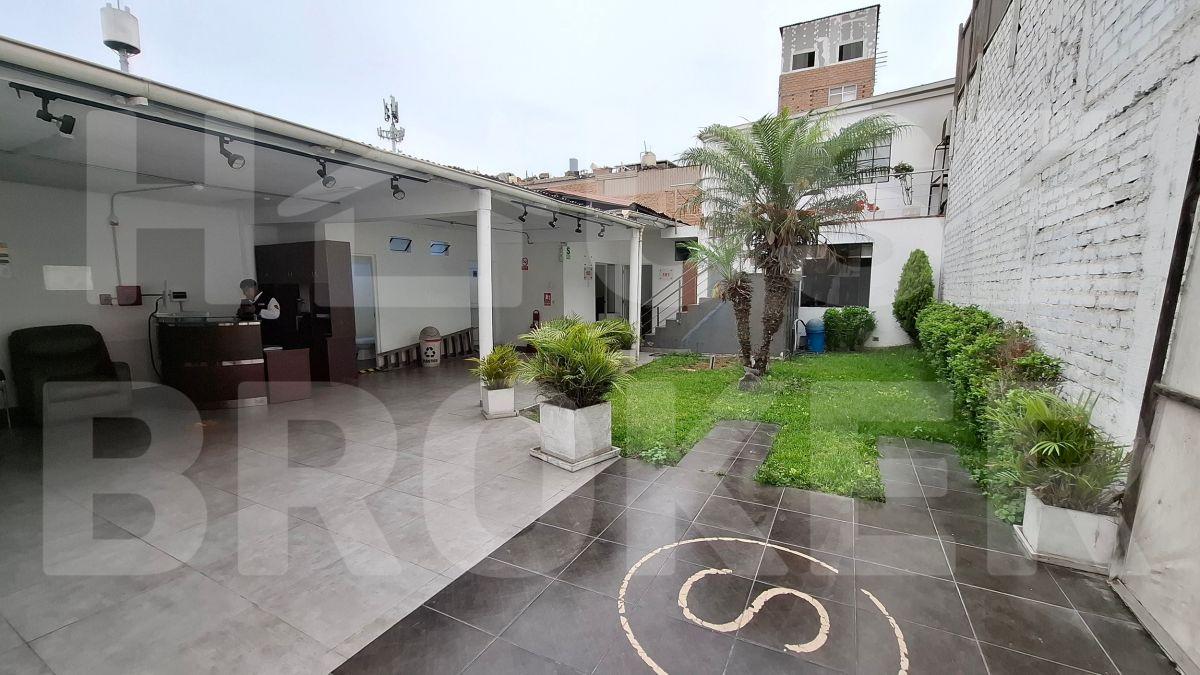 Local Comercial a Precio Terreno