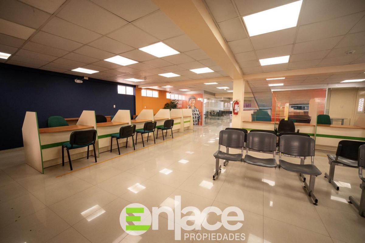 En Venta Local Comercial 2 Pisos - Av El Sol - Cusco