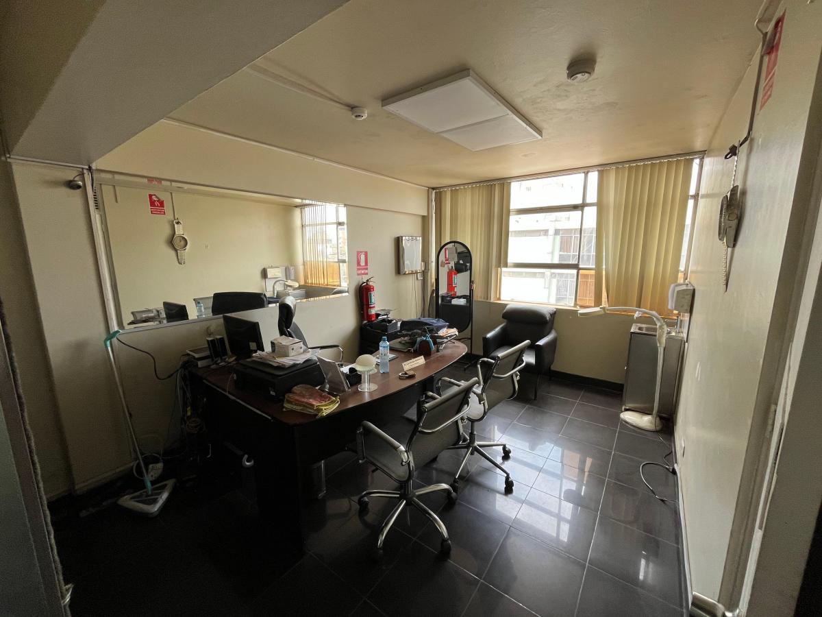 Local comercial en venta en La Victoria - 80 m², 2 dormitorios
