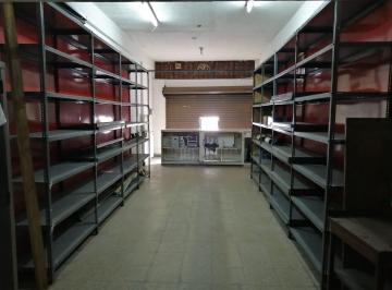 Vendo Local Comercial en Avenida Parinacochas La Victoria 46 m² Puerta a La Calle
