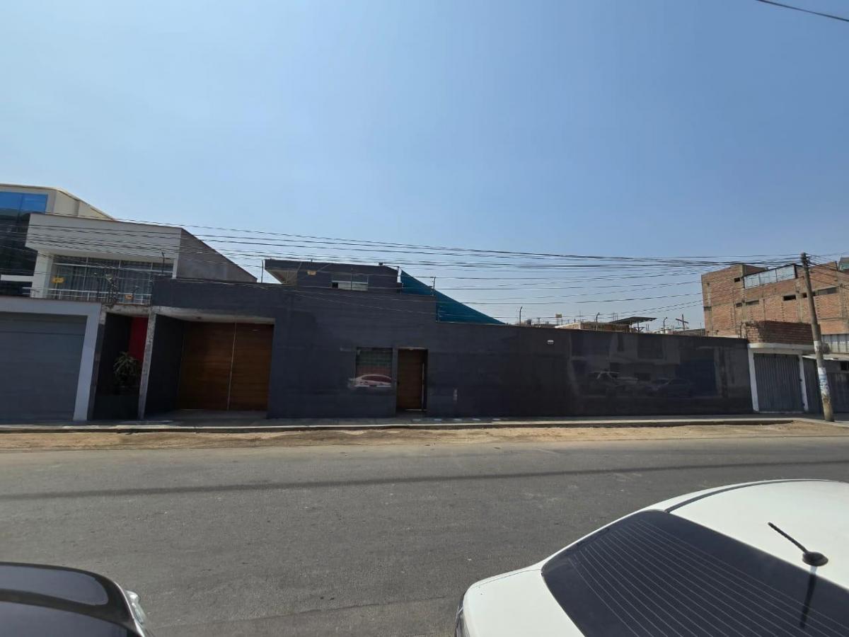Se Vende Local Comercial de 4730 m² Cerca de Avenidas en San Juan de Lurigancho
