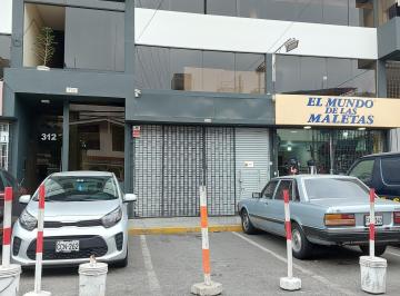 Vendo Local Comercial Puerta a Calle en Urbanización Higuereta Surco