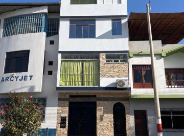 Venta de Edificio de 5 Departamentos y 1 Local Comercial Ubicado en Avenida