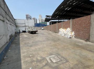 Local Industrial Estratégico en Óvalo de Arriola – 1, 561 m² con Alto Potencial Operativo