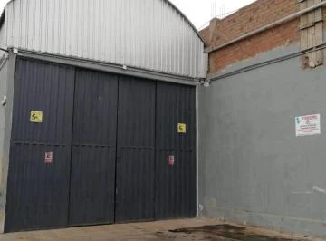 Alquilo Local Industrial de 120 m² en La Av. Nicolás Arriola y San Luis