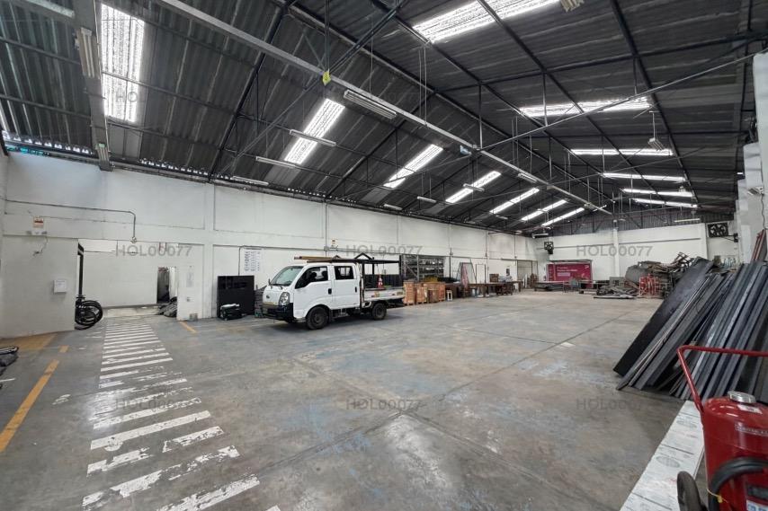 Excelente Local Industrial en Venta en Ate Vitarte