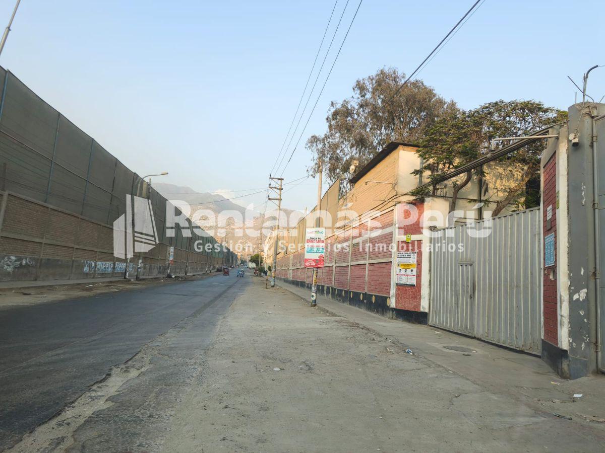 Local Industrial en Venta de 4, 722 m² Av. Santa Rosa - S. J. l